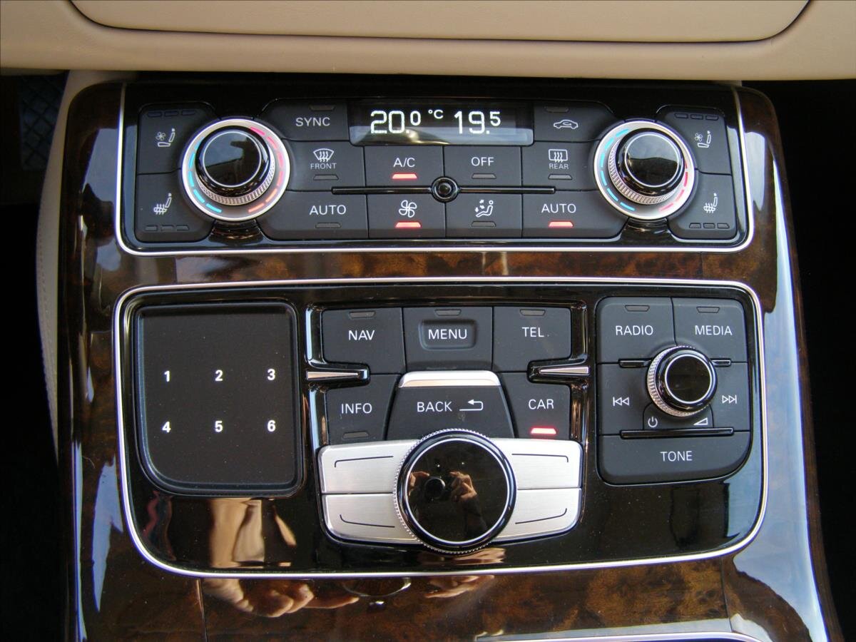 Audi A8 Sedan 6,3 l 368 kw