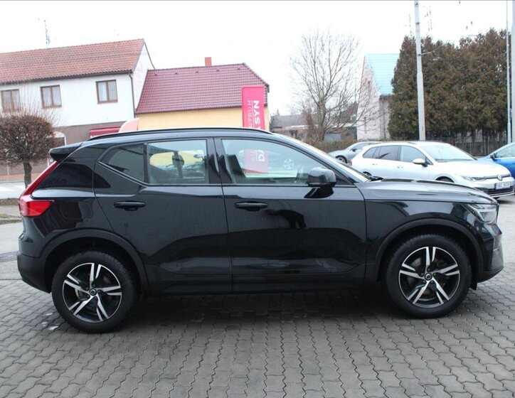 Volvo XC40 Kombi 2,0 l 145 kw
