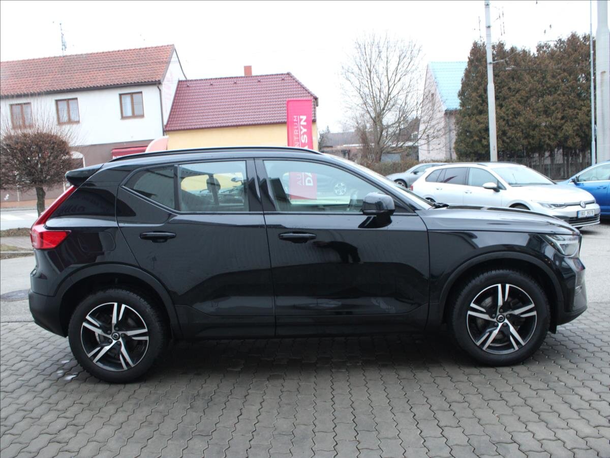 Volvo XC40 Kombi 2,0 l 145 kw