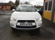 Mitsubishi Outlander SUV 2,3 l 130 kw