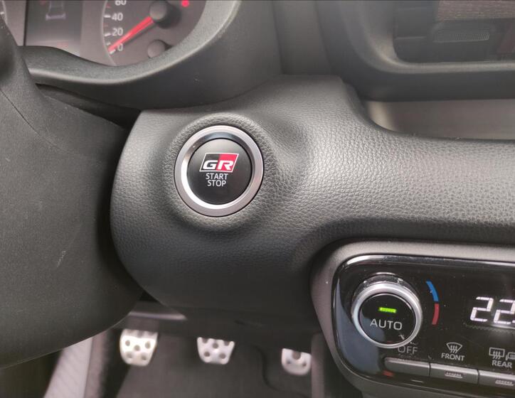 Toyota GR Yaris 14
