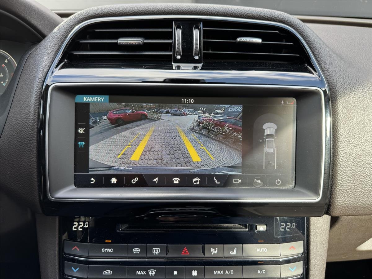 Jaguar F-Pace SUV 2,0 l 132 kw