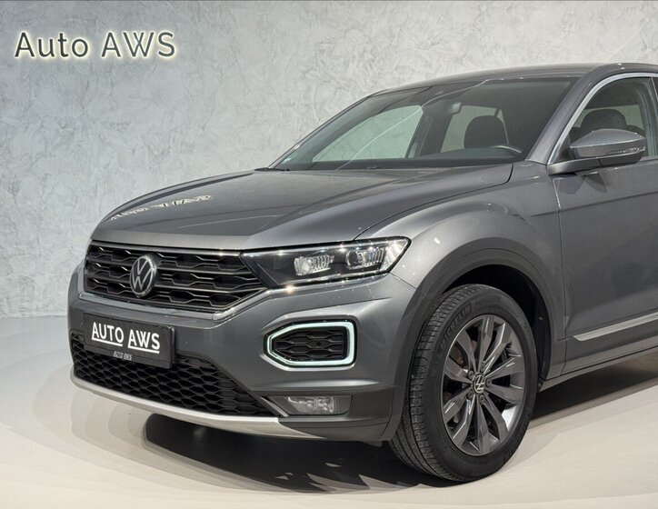 Volkswagen T-Roc SUV 1,5 l 110 kw