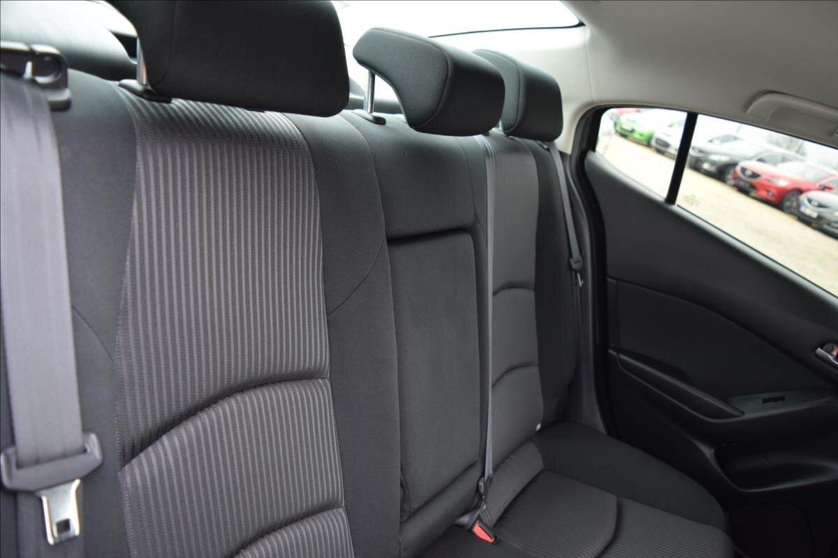 Mazda 3 Sedan 1,5 l 74 kw