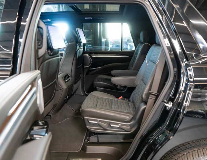 Cadillac Escalade SUV 6,2 l 313 kw