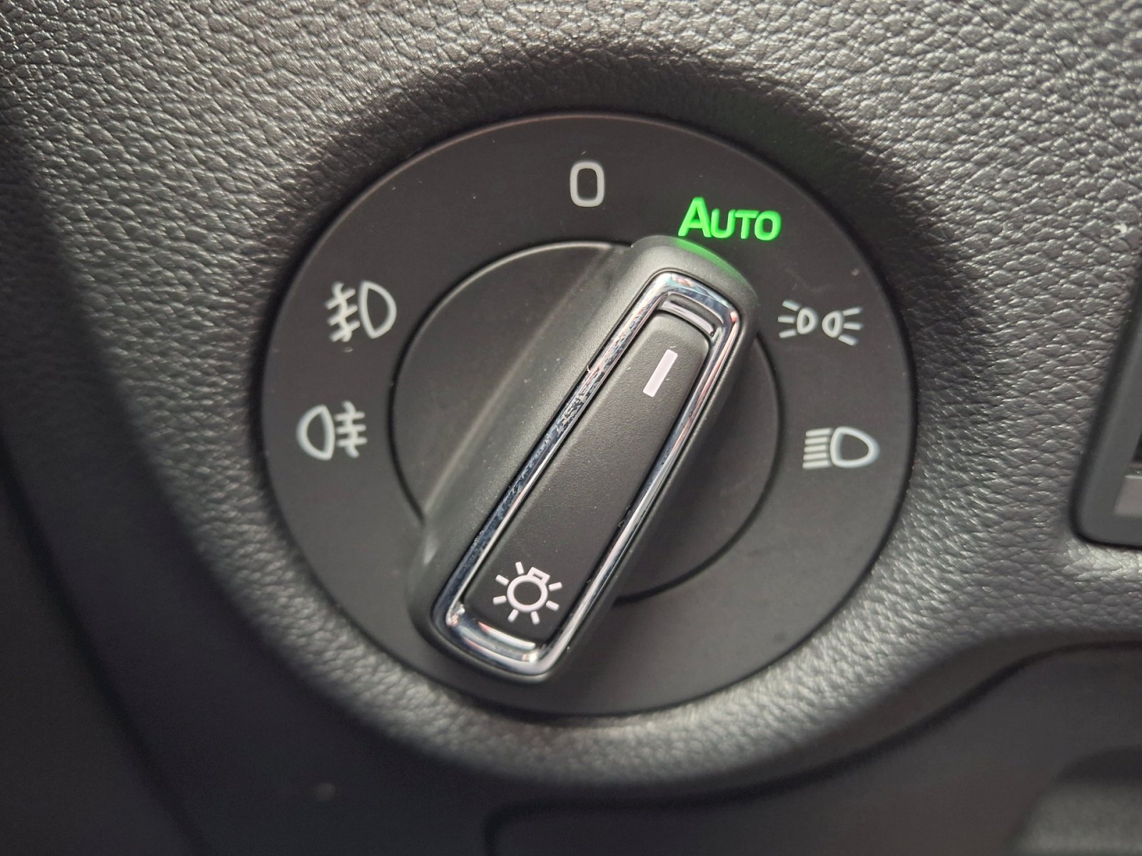 Škoda Kamiq SUV 999,0 85 kw