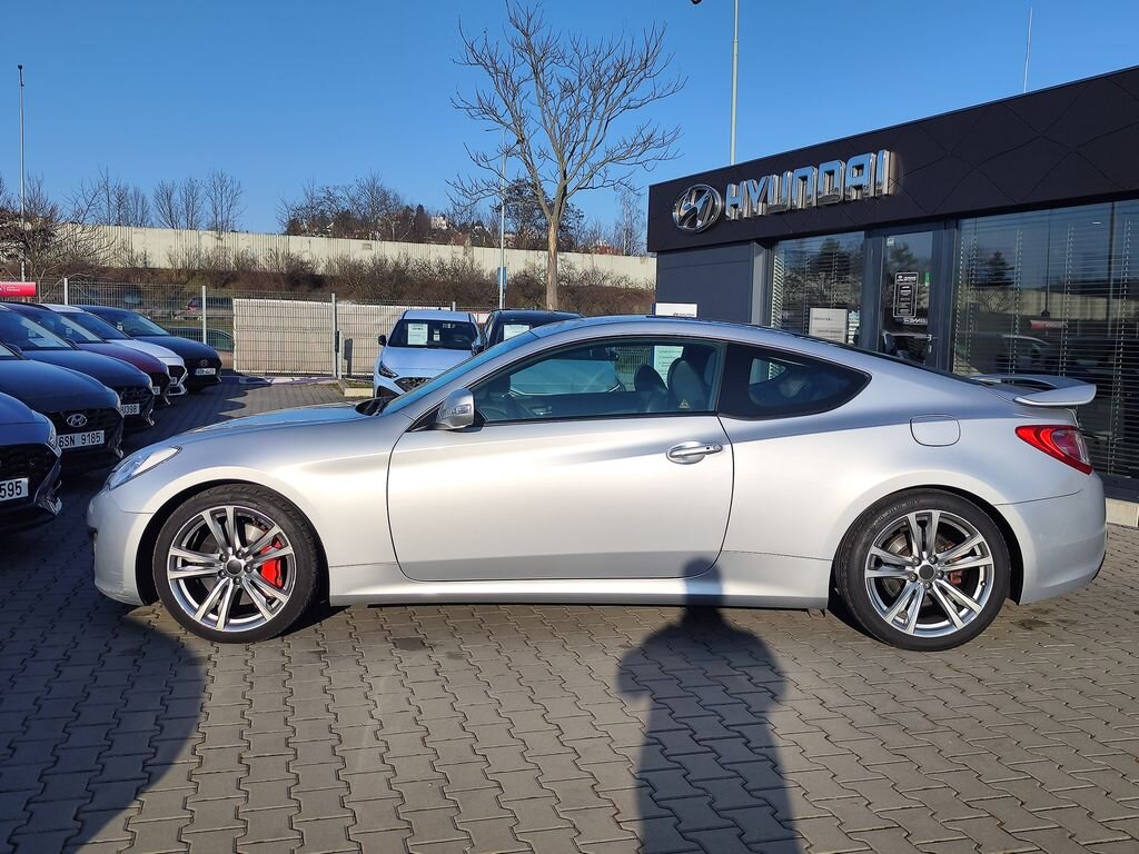 Hyundai Genesis Kupé 0,0 223 kw