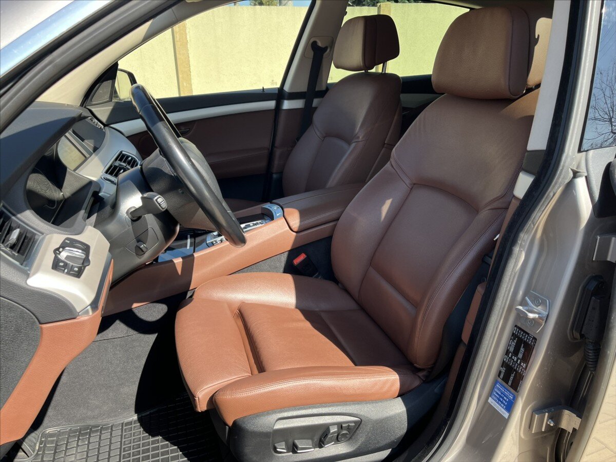 BMW Řada 5 Sedan / Limuzína 3,0 l 190 kw