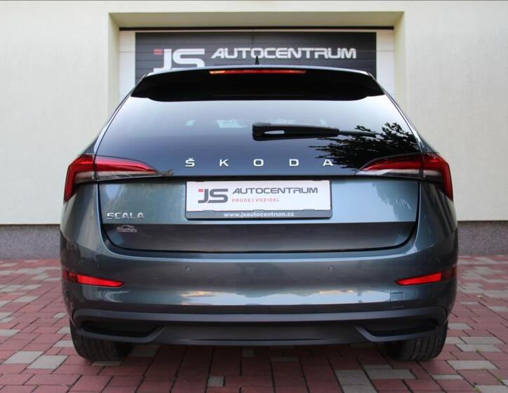 Škoda Scala 9