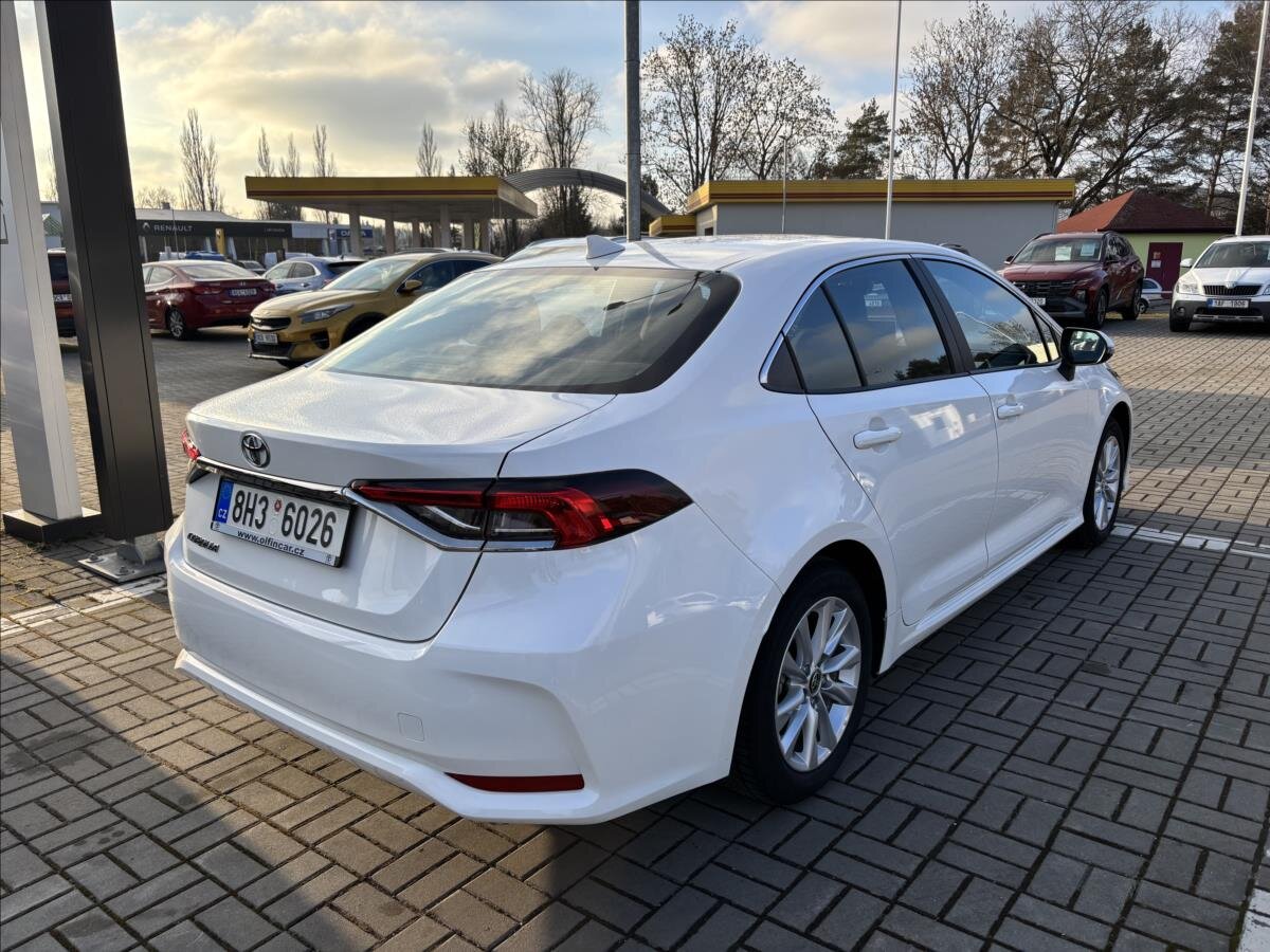 Toyota Corolla Sedan 1,5 l 92 kw