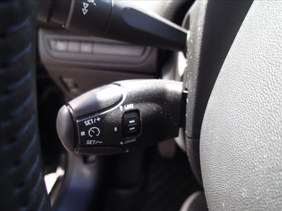 Peugeot 2008 Kombi 1,2 l 61 kw