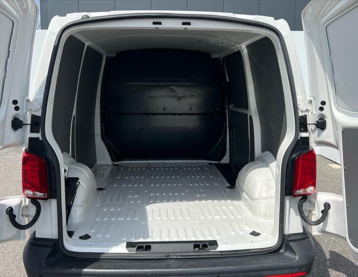 Volkswagen Transporter Skříň 2,0 l 110 kw
