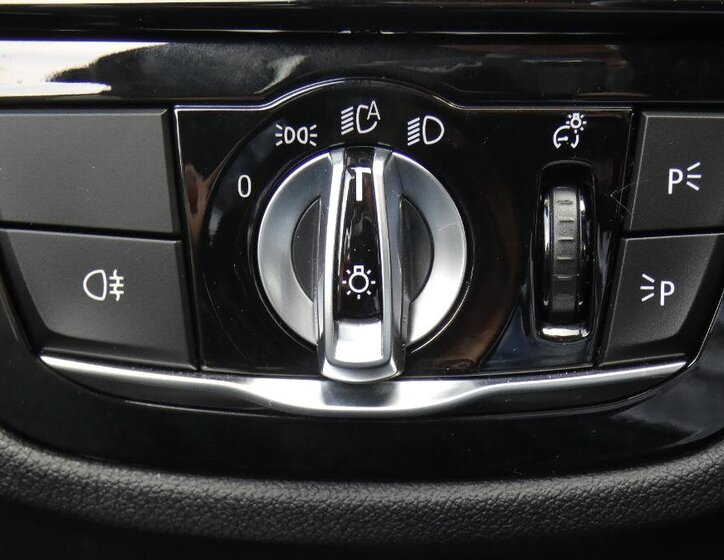 BMW Řada 6 Liftback 3,0 l 195 kw