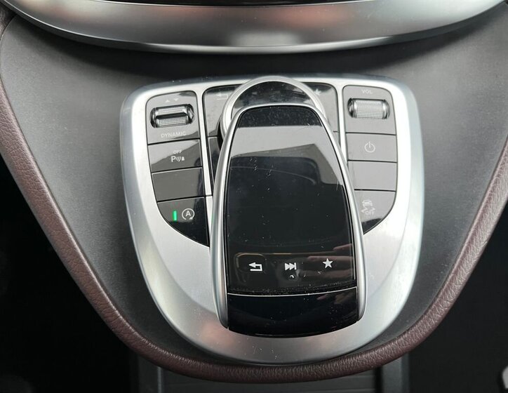 Mercedes-Benz Třídy V 26