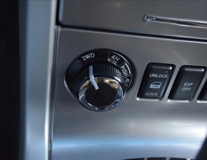 Nissan Navara Pick-up 3,0 l 170 kw