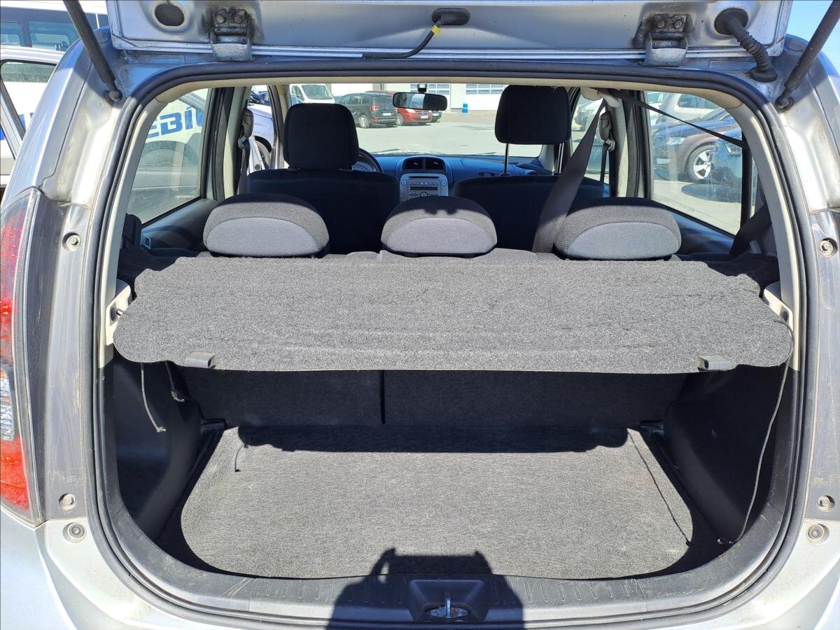 Subaru Justy Hatchback 998,0 51 kw