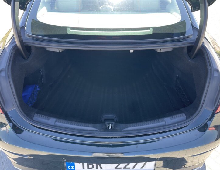 Mercedes-Benz Třídy E Kupé 2,0 l 180 kw