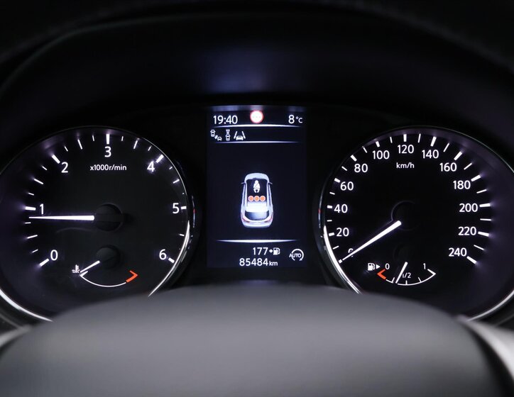 Nissan Qashqai SUV 1,5 l 81 kw