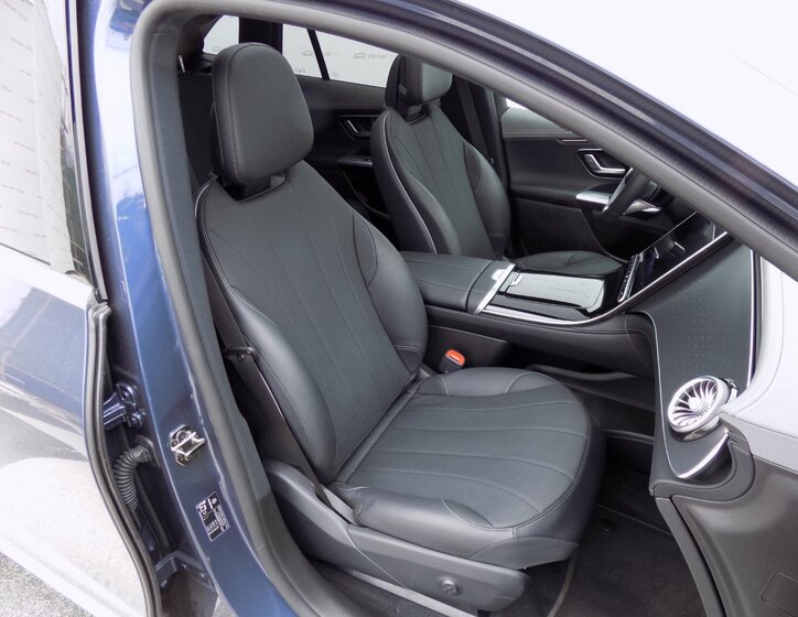 Mercedes-Benz EQE 16