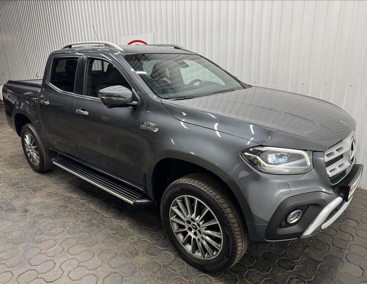 Mercedes-Benz Třídy X 12