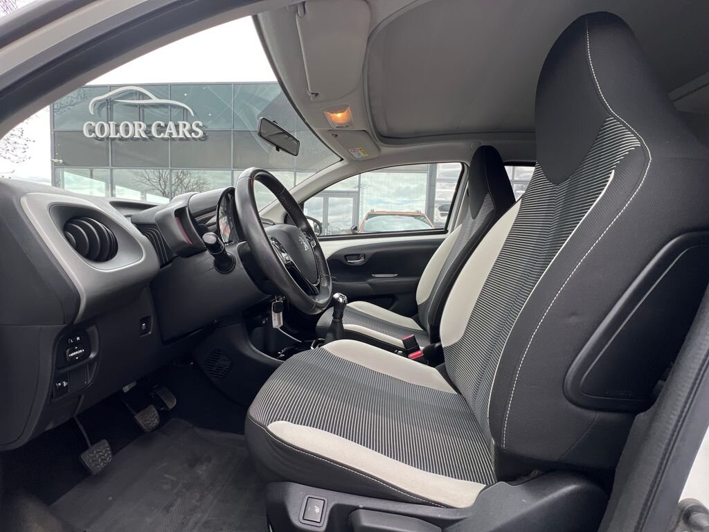 Peugeot 108 Hatchback 1,2 l 60 kw