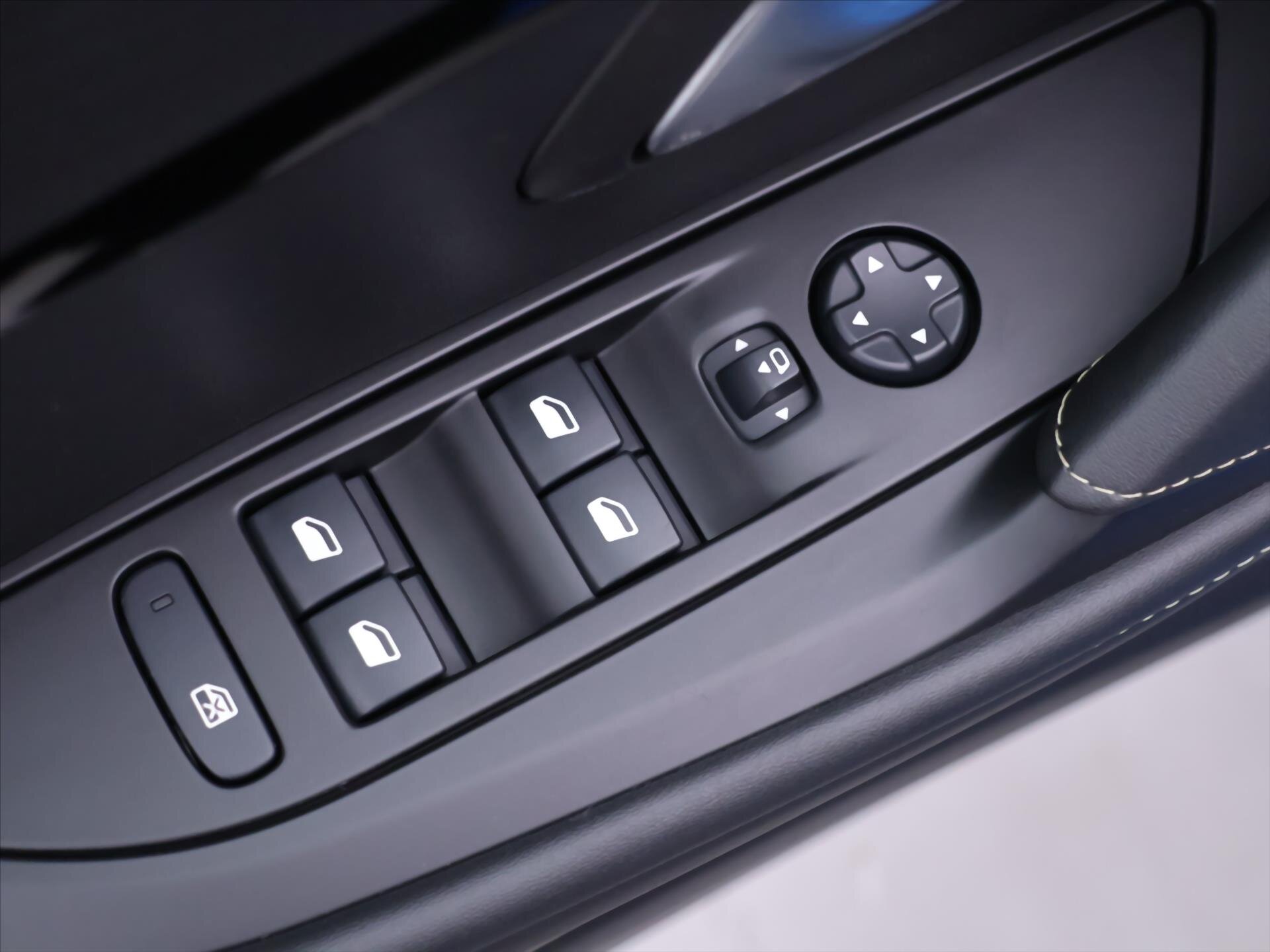 Peugeot 208 Hatchback 1,2 l 74 kw