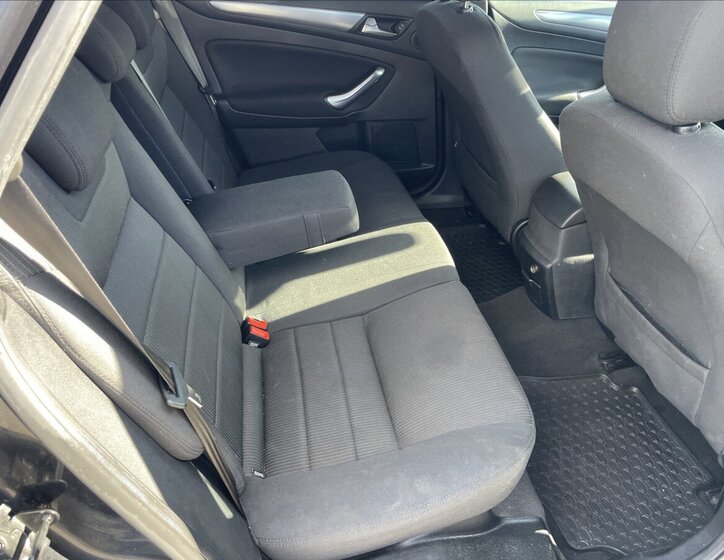 Ford Mondeo Kombi 2,0 l 103 kw