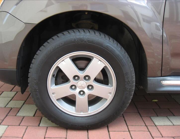 Mitsubishi Outlander 38