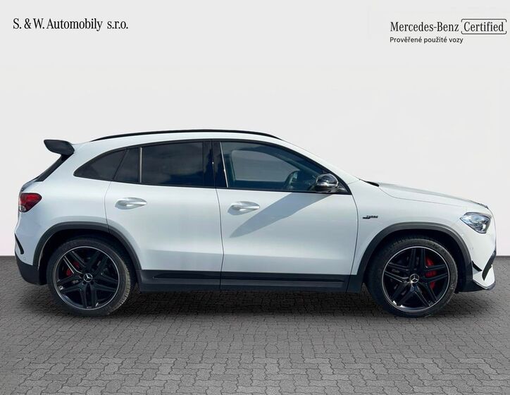 Mercedes-Benz GLA 4