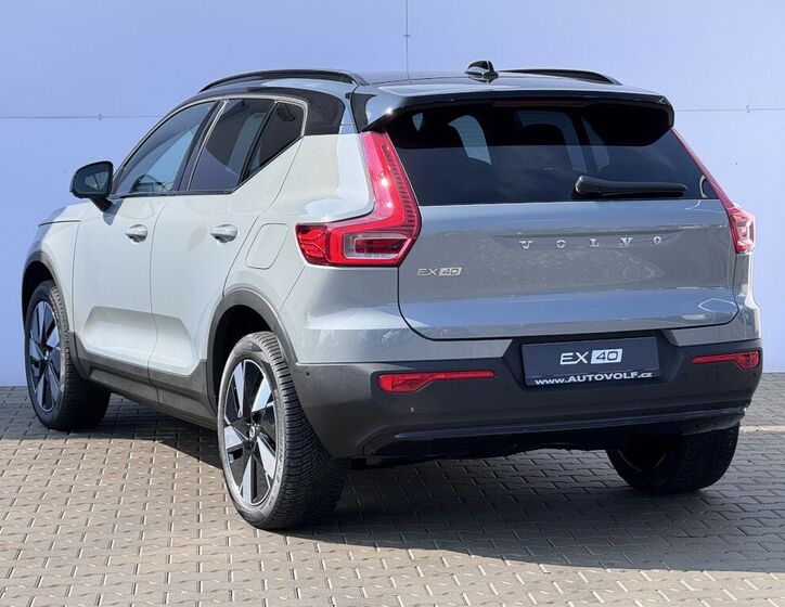 Volvo EX40 4