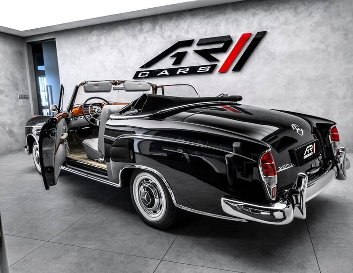 Mercedes-Benz 220 Kabriolet 2,2 l 78 kw