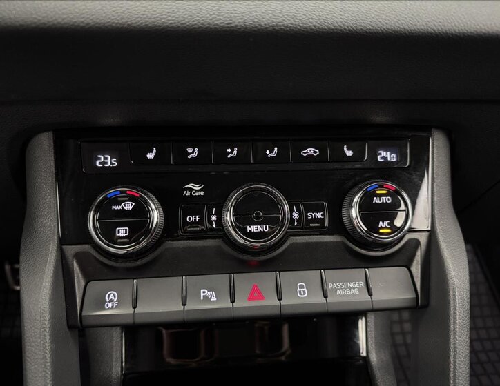 Škoda Karoq SUV / Terénní 2,0 l 110 kw