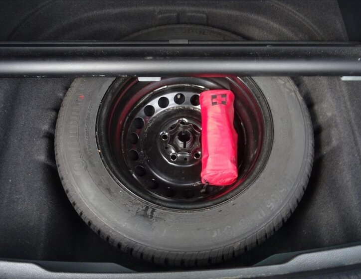 Volkswagen Golf Kombi 1,6 l 81 kw