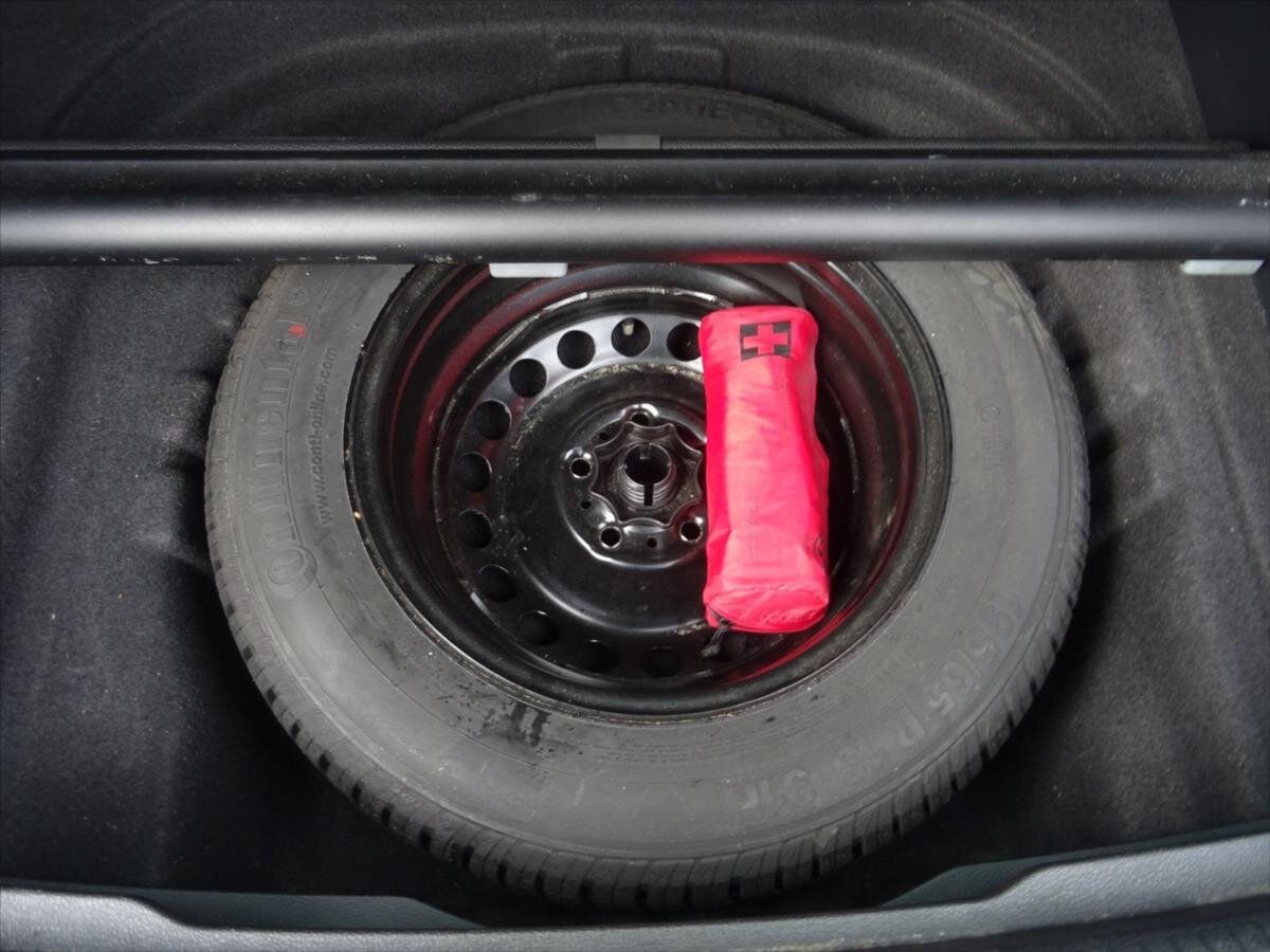 Volkswagen Golf Kombi 1,6 l 81 kw