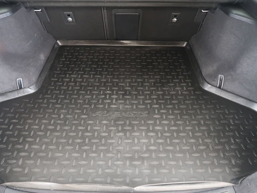 Toyota Avensis Kombi 2,0 l 105 kw