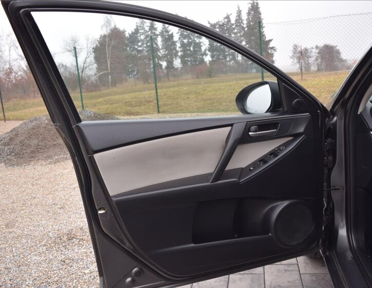 Mazda 3 Hatchback 1,6 l 77 kw