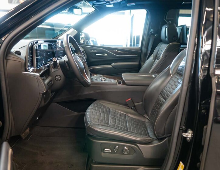 Cadillac Escalade SUV / Terénní 6,2 l 313 kw