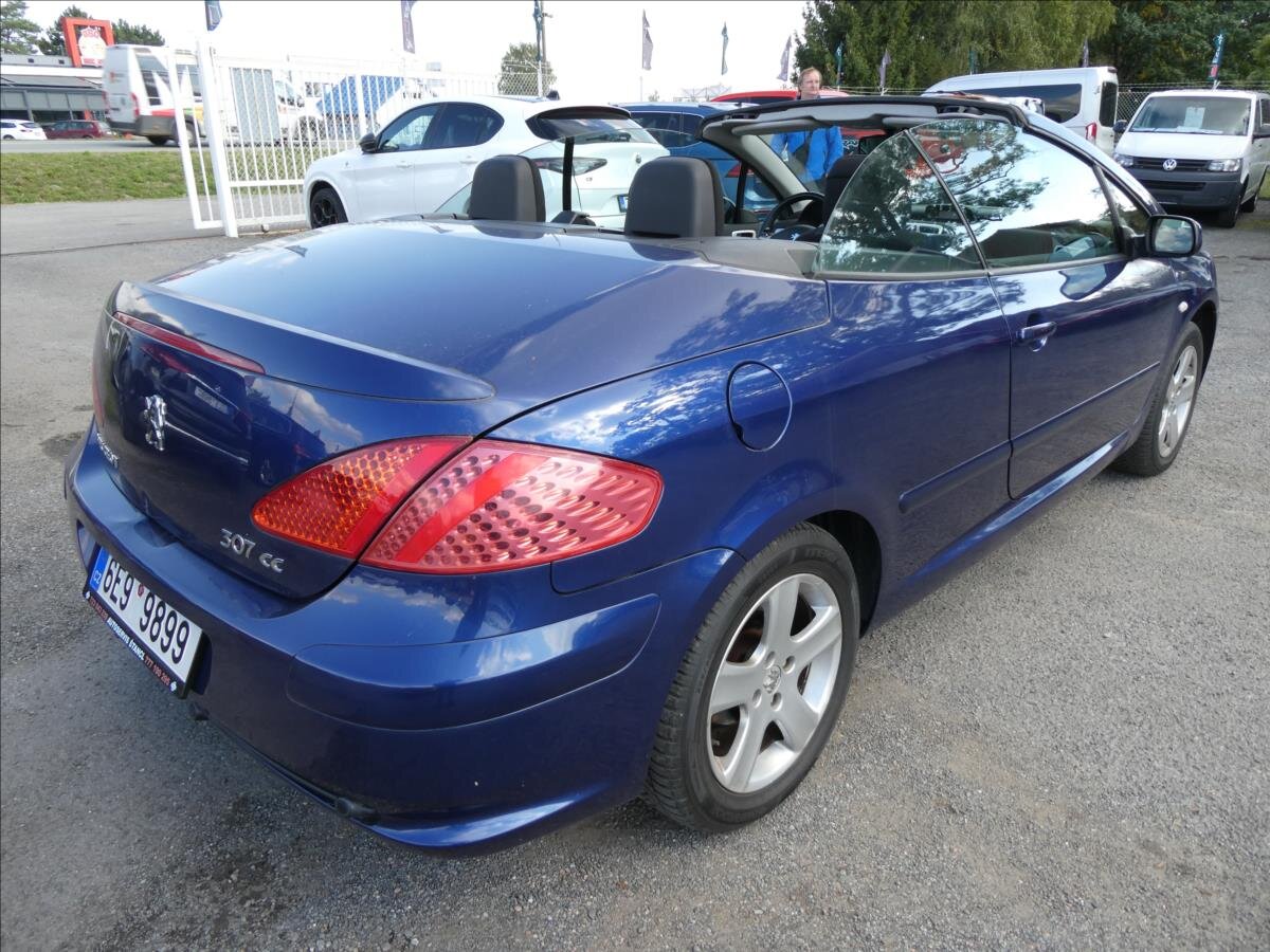 Peugeot 307 Kupé 2,0 l 100 kw