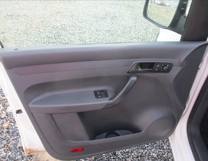 Volkswagen Caddy Skříň 1,2 l 63 kw