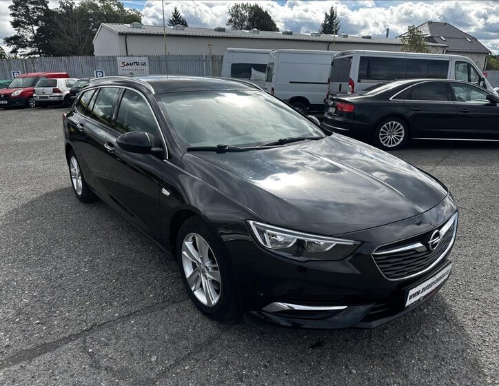 Opel Insignia Kombi 2,0 l 125 kw