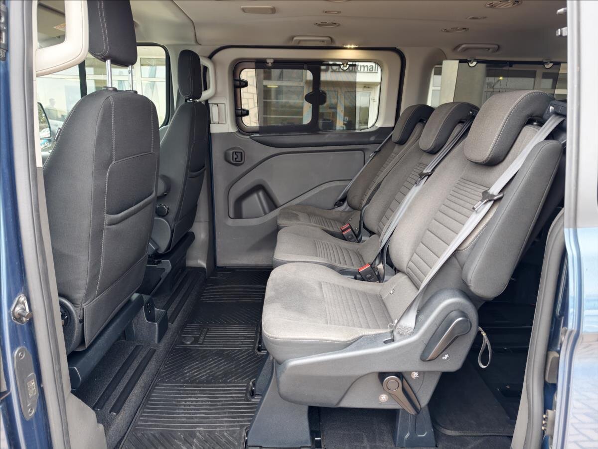 Ford Tourneo Custom MPV 2,0 l 136 kw