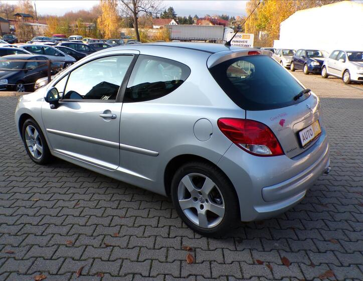 Peugeot 207 6