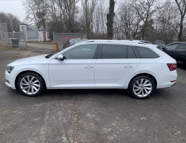 Škoda Superb Kombi 2,0 l 110 kw
