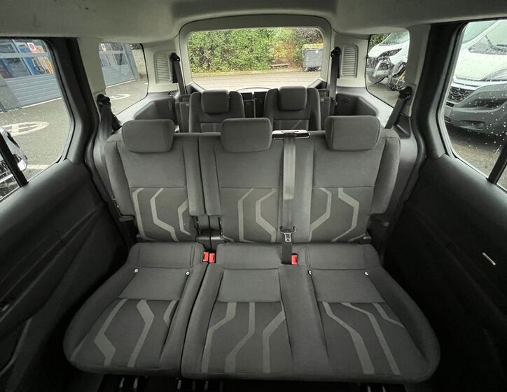 Ford Tourneo Connect 19