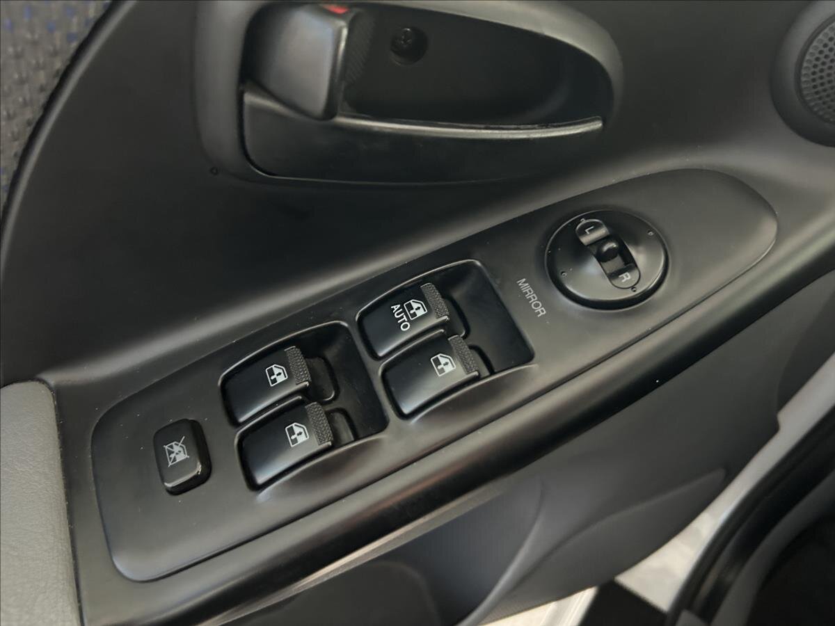 Hyundai Elantra Liftback 1,6 l 77 kw