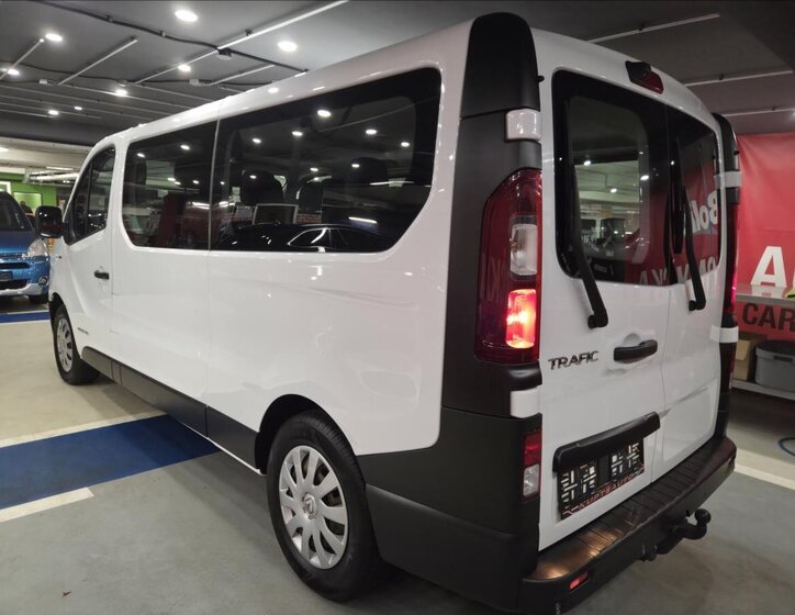 Renault Trafic 6