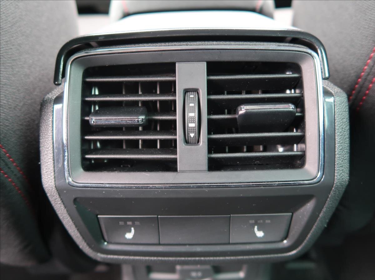 Škoda Karoq SUV / Terénní 1,6 l 85 kw