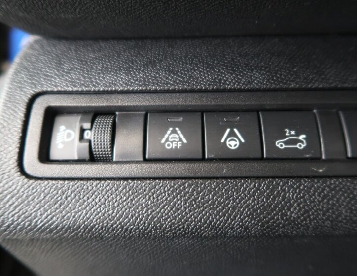 Peugeot 5008 SUV / Terénní 1,5 l 96 kw