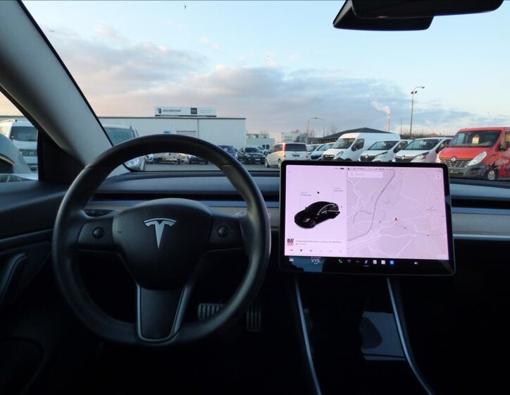 Tesla Model 3 Sedan 0,0 377 kw