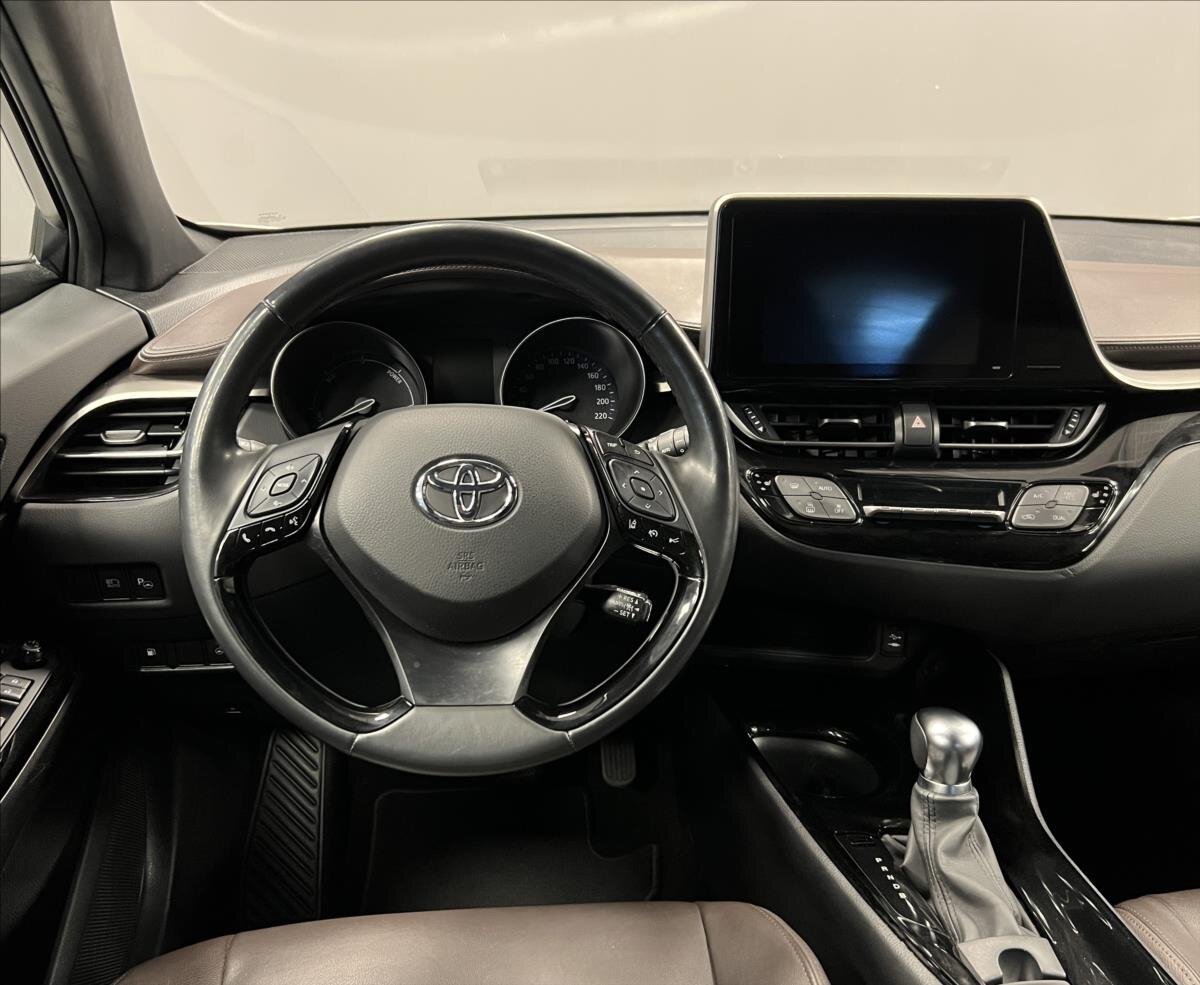 Toyota C-HR Hatchback 1,8 l 72 kw